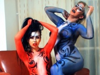 Riana Winks si Raluca Olariu sedinta foto Riana Winks si Raluca Olariu sedinta foto